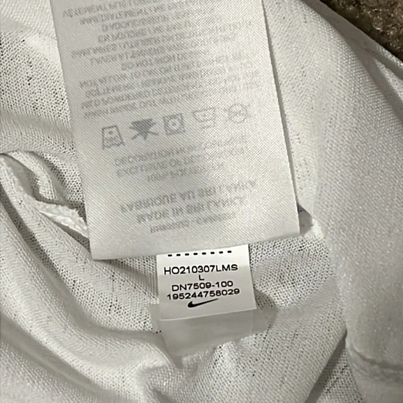 NWT Men's Nike Dri-FIT Miler NYC Running Shirt, White, L DN7509 100 - Picture 5 of 6